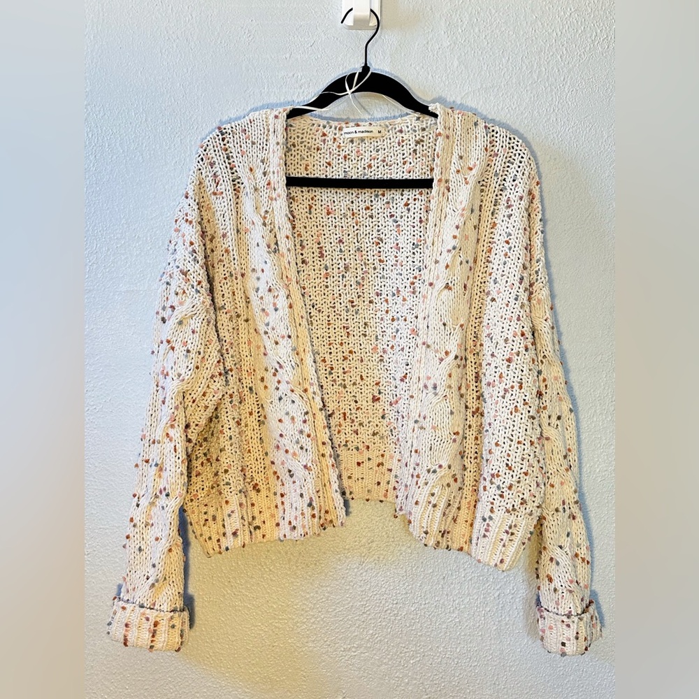Moon & Madison Cream Speckled Confetti Cardigan Sweater Medium chunky knit layer